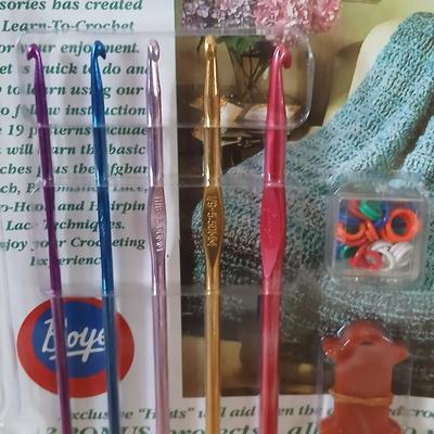Crochet & Knitting Tool Set with Instruction Kits