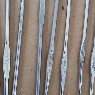Crochet & Knitting Tool Set with Instruction Kits