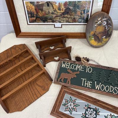 Rustic wall decor & tote