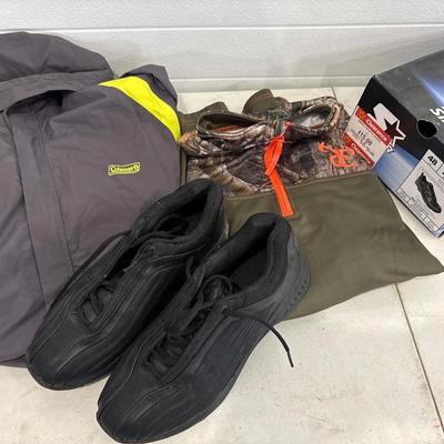Two 2XL jackets & Starter men’s shoes size 13