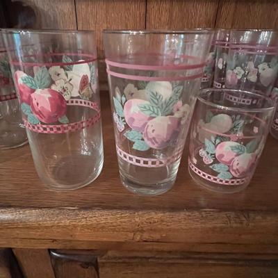 Pfaltzgraff ‘Delicious’ - Large Set of Dinnerware & More (FEC2-RG)