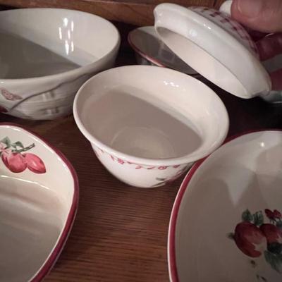 Pfaltzgraff ‘Delicious’ - Large Set of Dinnerware & More (FEC2-RG)