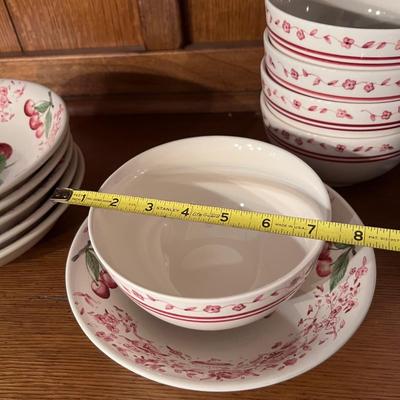 Pfaltzgraff ‘Delicious’ - Large Set of Dinnerware & More (FEC2-RG)