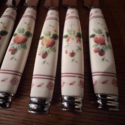 Pfaltzgraff ‘Delicious’ - Large Set of Dinnerware & More (FEC2-RG)