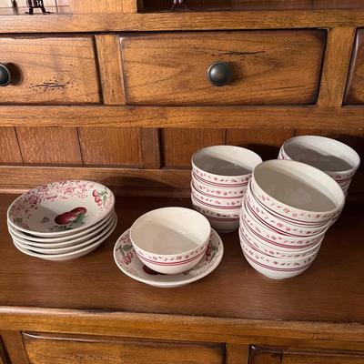 Pfaltzgraff ‘Delicious’ - Large Set of Dinnerware & More (FEC2-RG)