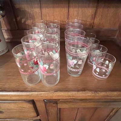 Pfaltzgraff ‘Delicious’ - Large Set of Dinnerware & More (FEC2-RG)
