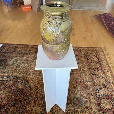 Gorgeous Large Vase with Stand (D-BM)