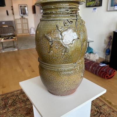 Gorgeous Large Vase with Stand (D-BM)