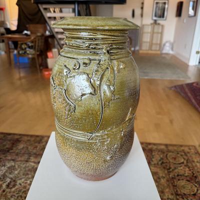 Gorgeous Large Vase with Stand (D-BM)