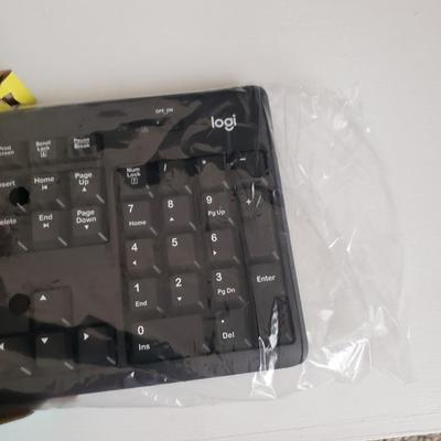 Samsung 21" TV, Two Logitech Keyboards/Mouse and Rolling Storage (BR3-KD)