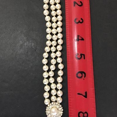 Very nice vintage trio strand, Faux pearl bracelet with rhinestone clasp