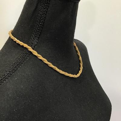 Gold tone tube style chain necklace