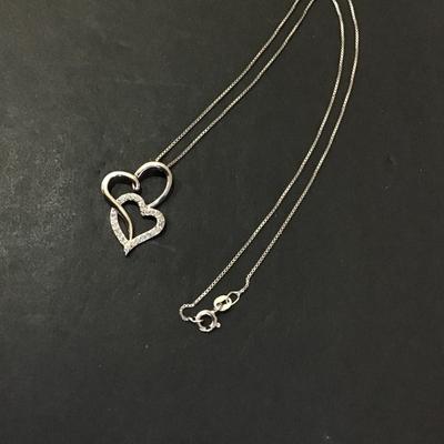 Silver tone chain with SilverTone heart pendant with small rhinestones