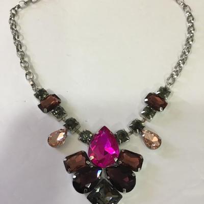 Beautiful statement, necklace, silver toned
