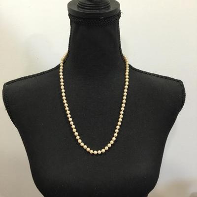 Vintage Marvella, faux pearl necklace, elegant