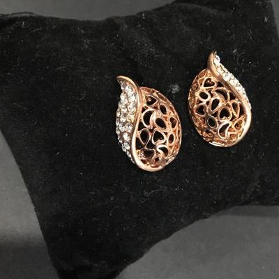 Gorgeous, 18 karat RGP statement earrings