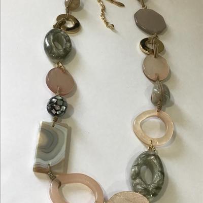Chicos Super cute, clean, gold, toned, acrylic, bead, stone, bead, statement, necklace