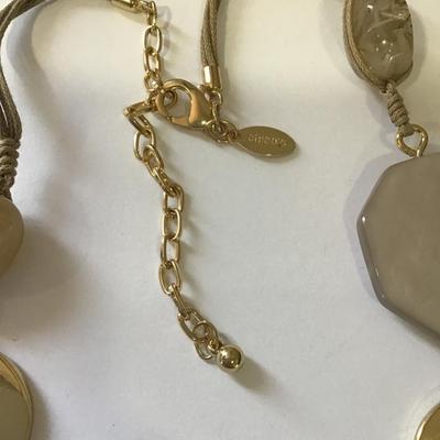 Chicos Super cute, clean, gold, toned, acrylic, bead, stone, bead, statement, necklace