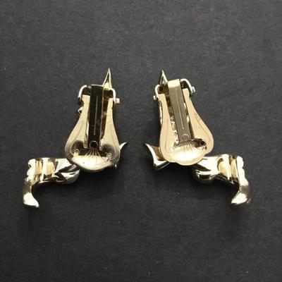 Vintage gold tone clip on earrings