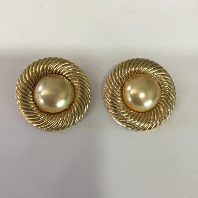 Vintage clip on earrings
