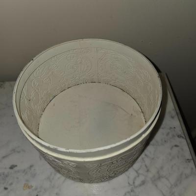 Tin storage box