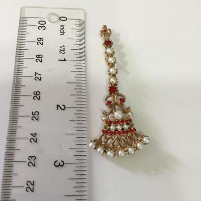 Cute vintage broom, brush, faux pearl