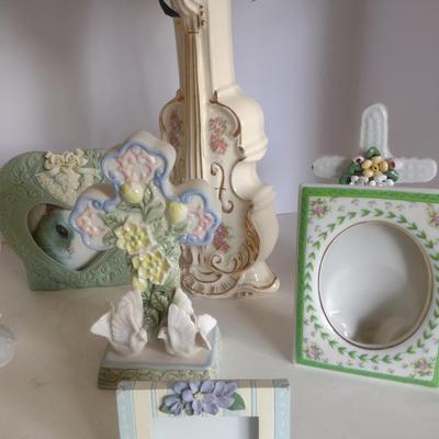Collection of Vintage Porcelain Home Decor Items