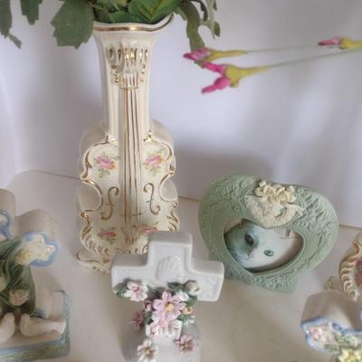 Collection of Vintage Porcelain Home Decor Items