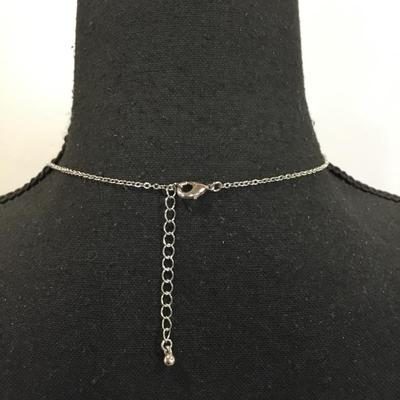 Beautiful translucent rhinestone, silver tone, filigree, double-sided necklace very beautiful Made well
