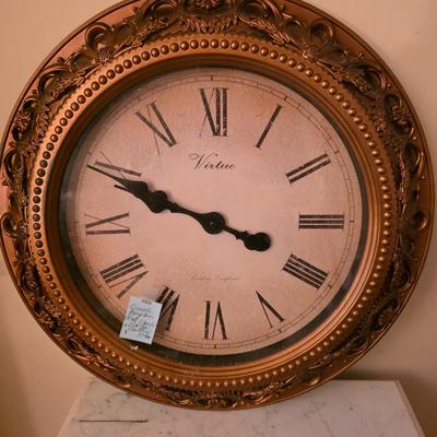 Decorative wall clock