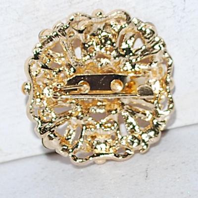 RED & PURPLE 6 Stone Flowers BROOCH (1¼" Diam.) with a Swirl Web Grid on a Gold Tone Setting