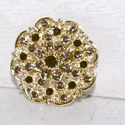 Deep PURPLE Garland BROOCH (1¼" Diam.) on a Gold Tone Setting