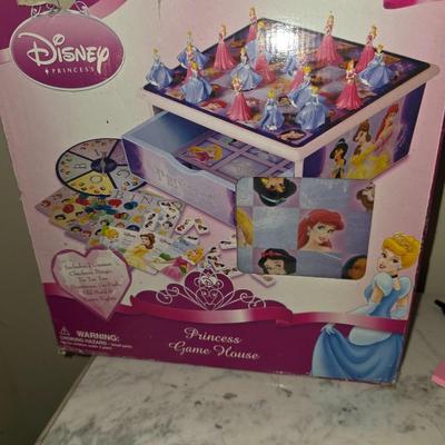 Disney princess game house