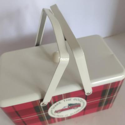 Hallmark Giving Tin