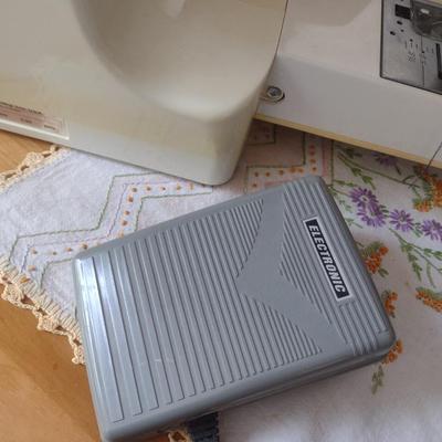 Singer 150 Year Anniversary Model 2638 Sewing Machine