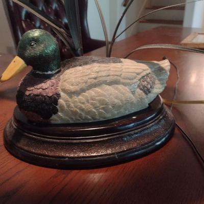 Duck on Pond Desk Lamp with Shade