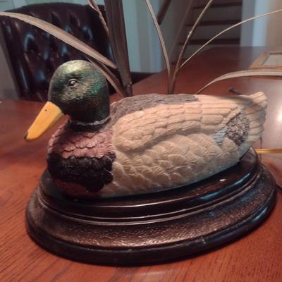 Duck on Pond Desk Lamp with Shade