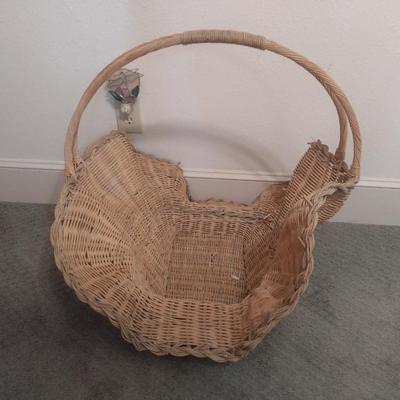 Large Wicker Weave Basket