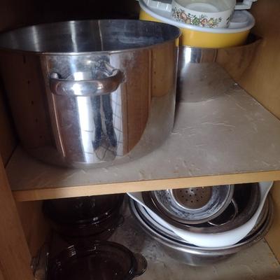 Kitchen Contents (See All Pictures)