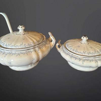 Franconia Delphine China Set – Service for 14