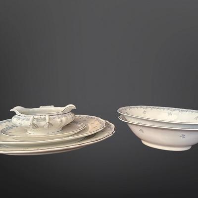 Franconia Delphine China Set – Service for 14