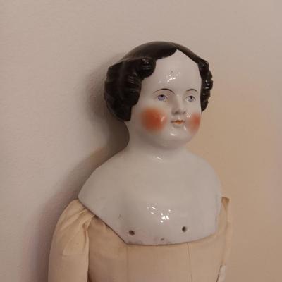 ANTIQUE DOLL