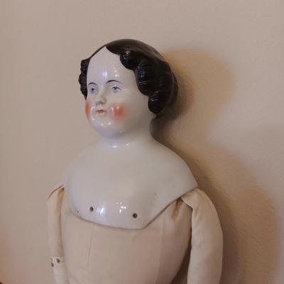 ANTIQUE DOLL