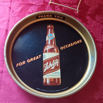 VINTAGE SCHLITZ METAL SERVING TRAY