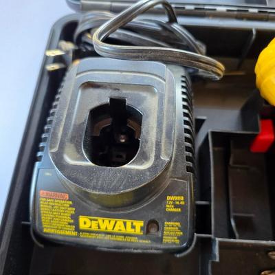 DeWalt DC750 9.6V Cordless Drill/Driver Kit with Charger & Case