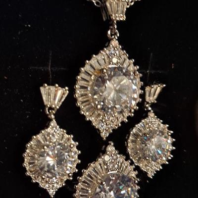 Moissanite Ring Set