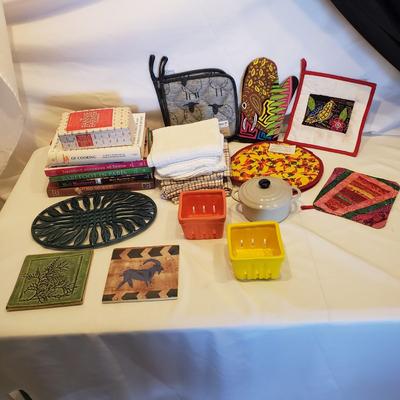 Invicta Trivet, Creativeco-op, Cookbooks and More! (D-KD)