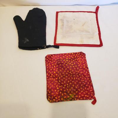 Invicta Trivet, Creativeco-op, Cookbooks and More! (D-KD)