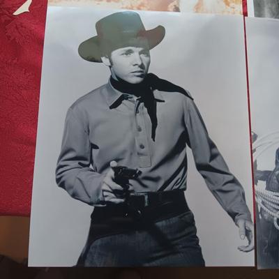 8 X 10 PROMOTIONAL PHOTOS