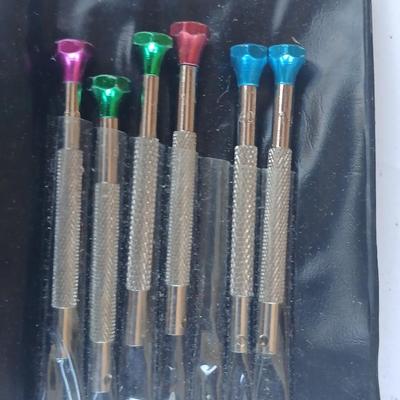 Mixed Hand Tool Set – Pliers, Hammers, Bits, and More